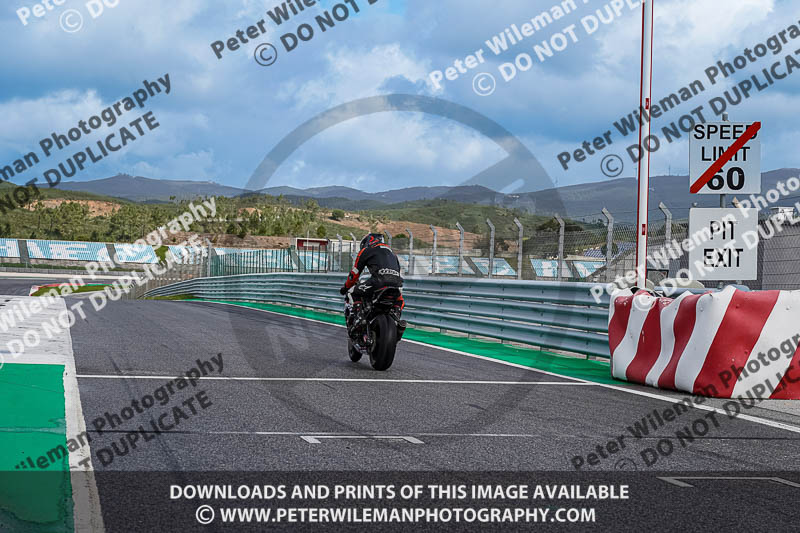 motorbikes;no limits;peter wileman photography;portimao;portugal;trackday digital images